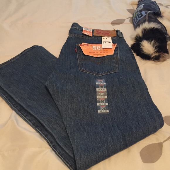 Bran new men's levi'sstraight boton fly
