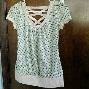 Criss cross back tee