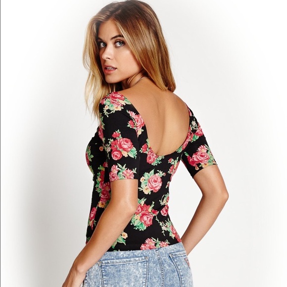 Guess Floral Crop Top - Rare Find - Picture 3 of 4