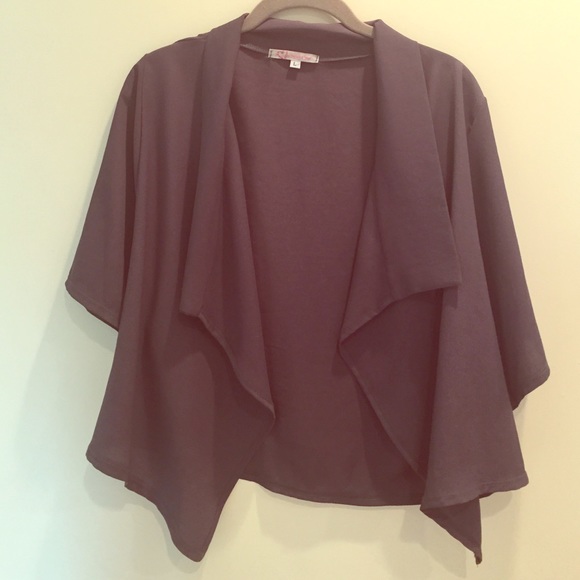 Gray loose cropped cover