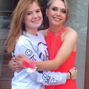 Meet your Posher, Caitlin