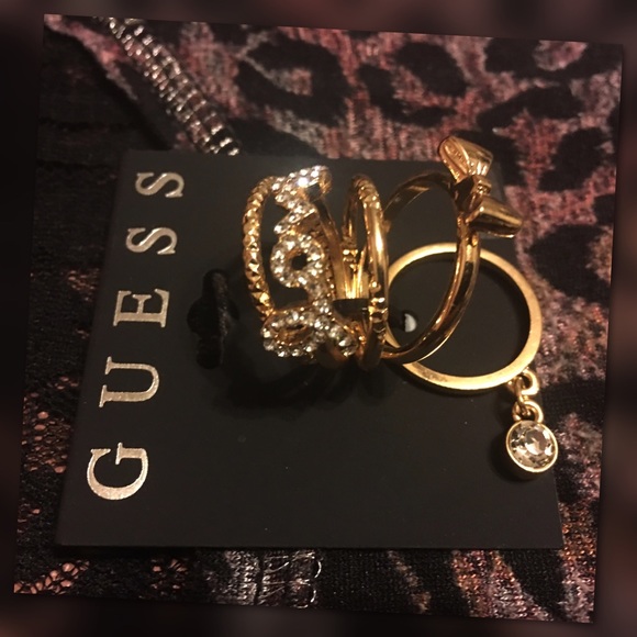 ππSOLDππ GUESS RHINESTONE RINGS (NEW) 5 RINGS - Picture 3 of 3