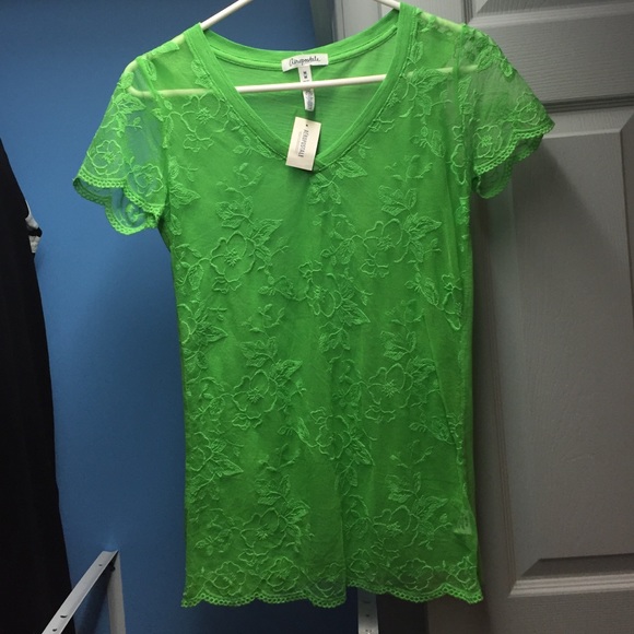 Green flower top