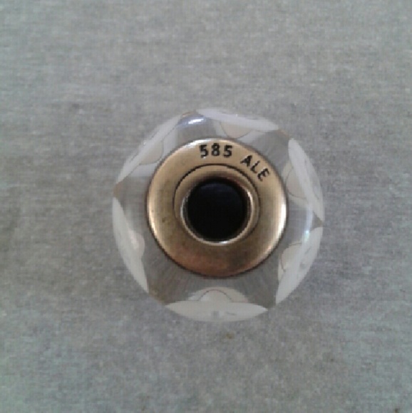 Pandora 14kt White Mystic