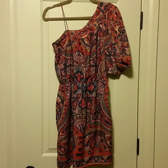 Cute one shoulder multi colored dress