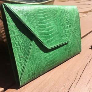 Green Party Clutch