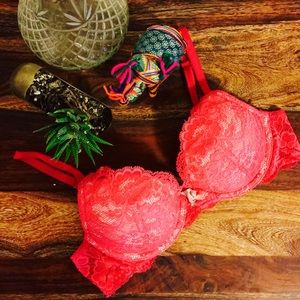 Victoria's Secret push up bra 34B