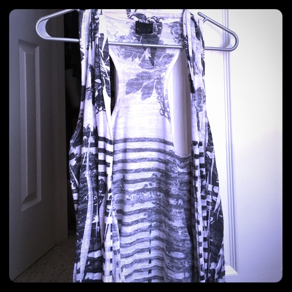 Daytrip vest from The Buckle