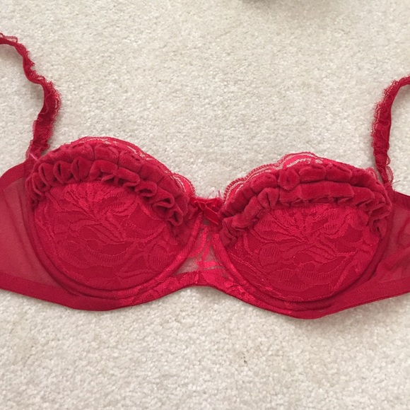 ⭐️ Red lace bra - Picture 2 of 5