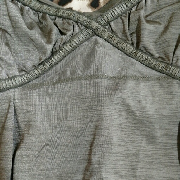 Sold Lululemon tank size 6 - Picture 2 of 4