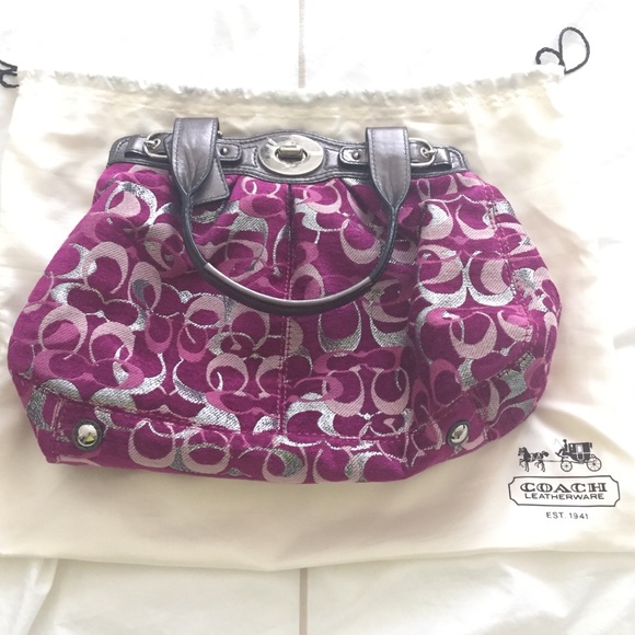 Unique Coach tote. NWT 🏷