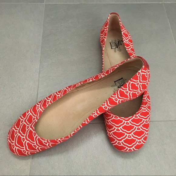 👄 DVF 1974 Tairona Flats 👄