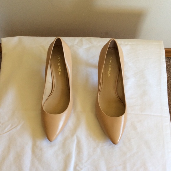 Via Spiga Neutral Pumps