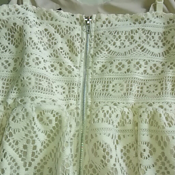 👗 Full Tilt Crochet Dess - Picture 3 of 4