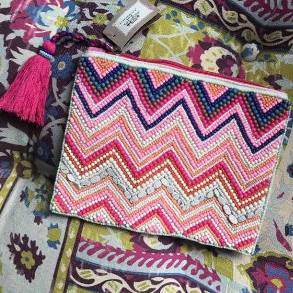 Beaded clutch