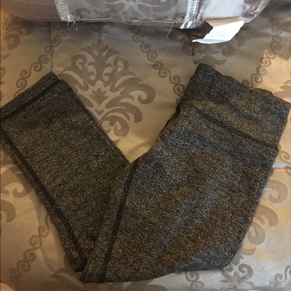 Lululemon Herringbone Wunder under crops 4