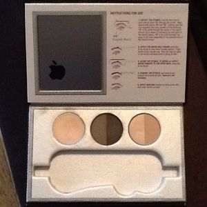 Anastasia Beverly Hills Brow/Eye kit in Brunette