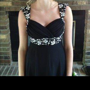 Gorgeous size 1 black Windsor prom dress