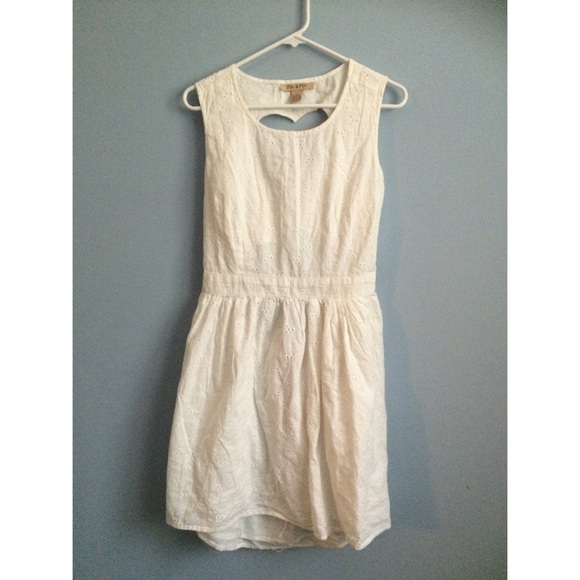 ✨ MAKE OFFERS✨summer dress with back details