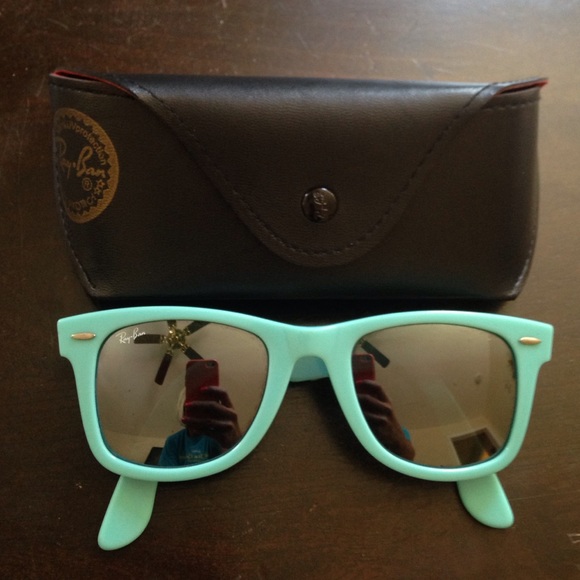 Authentic Rayban wayfarer.