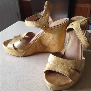FRYE Corrina Campus Wedge Shoe Sz 8