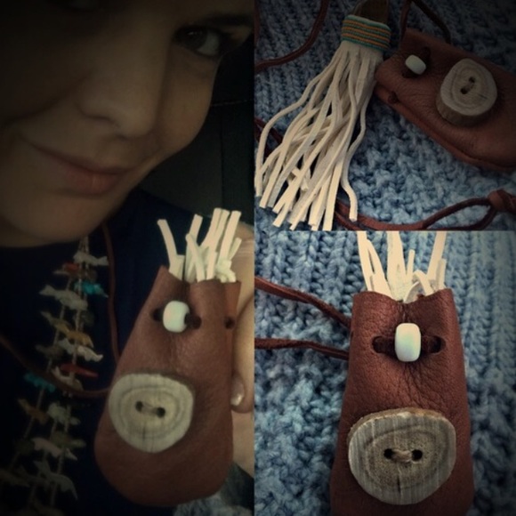 Handmade bags, jewelry and more!Sending Santa Fe vibes 🌄 - Picture 3 of 8