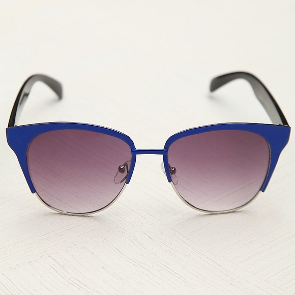 ❤️SOLD❤️New Free People Blue Club Master