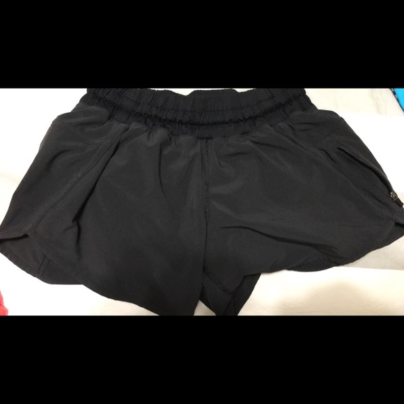Tracker Shorts Size 6 Black