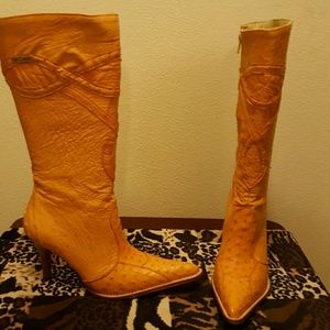 LAST CHANCE Leather women's heeled boots,