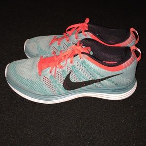 Women's Nike Running Flyknit Lunar 1
