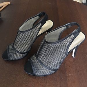 Caparros sling back peep toe heel in black mesh