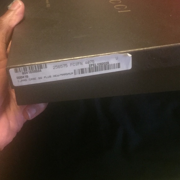 Gucci iPad case - Picture 3 of 3
