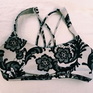 Lululemon sports bra, it's too tight on me😊