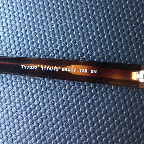 *SOLD* Tory burch sunglasses - Picture 4 of 4