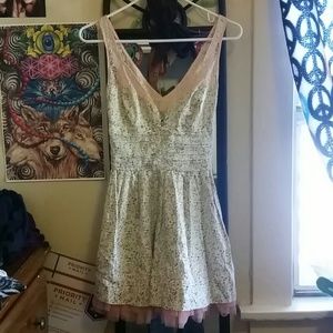 Free People! Flower and lace Mini dress