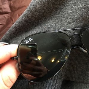 authentic ray bans with case. brand new.