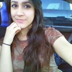 Meet your Posher, Esmeralda