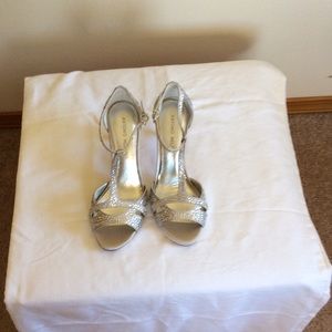 Silver Shoes - Perfect for any Event!!