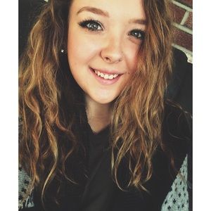 Meet your Posher, Kiana