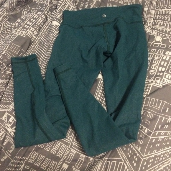 green lulu leggings