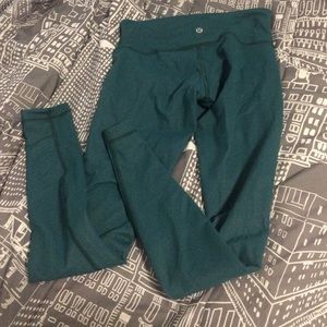 green lulu leggings