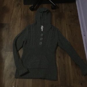 Knitted sweater with hood