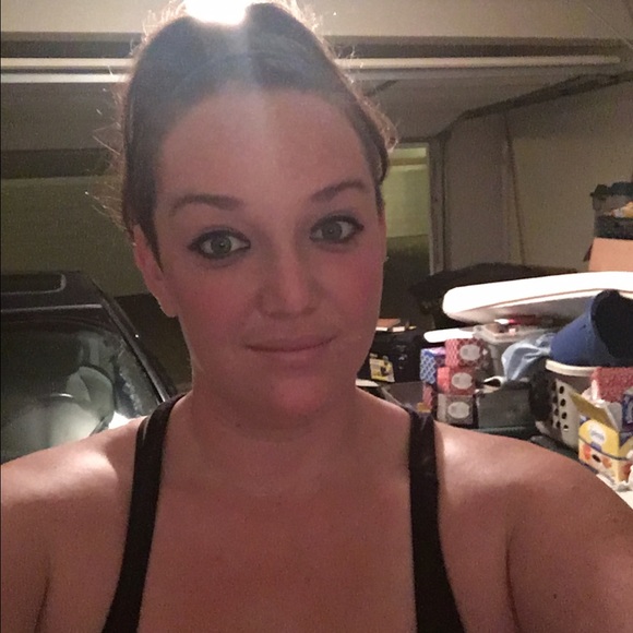 Meet your Posher, Liz
