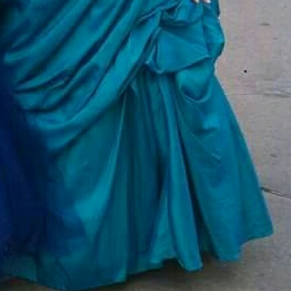Turquoise dress - Picture 2 of 2