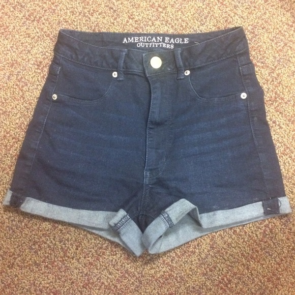 American Eagle - Sky High Waisted Shorts