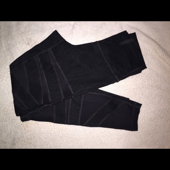 Lululemon mesh leggings