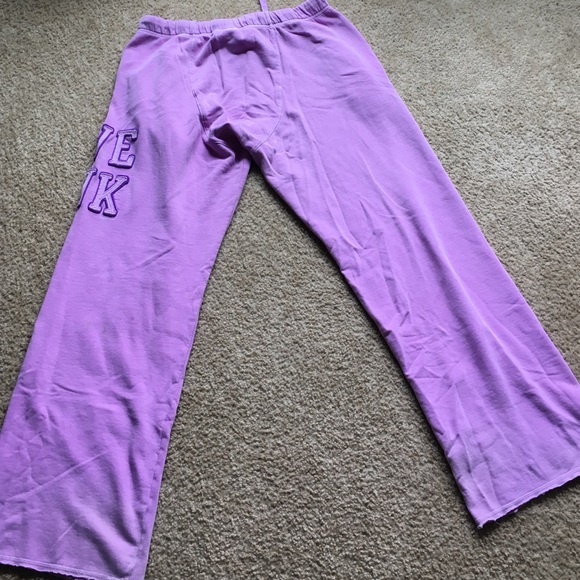 💜💕 VICTORIA'S SECRET PINK SWEATS💜