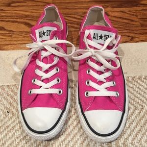 NEW Pink Converse