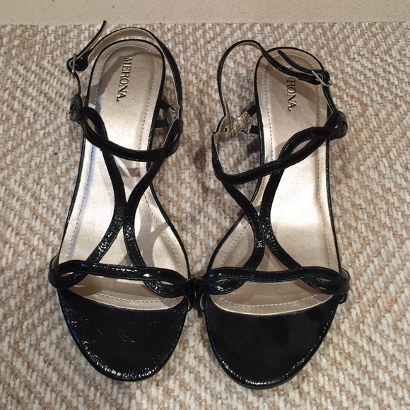 NEW NEVER WORN Black low wedge sandals!