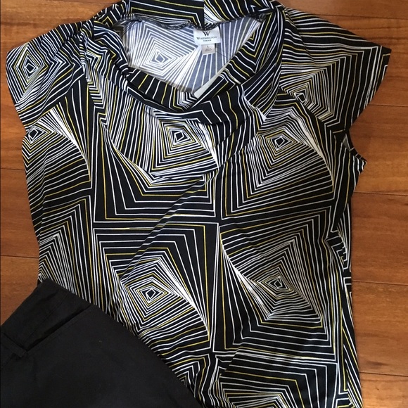 Worthington Tops - NWT Worthington blouse black white w yellow accent
